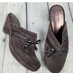 ECCO womens size 9 (42) brown suede mules